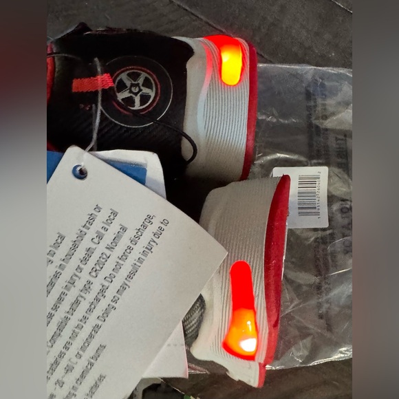 New Hot Wheels light up sneakers Toddler Boy Sz 9 Red Black Race cars 9T - Picture 11 of 14